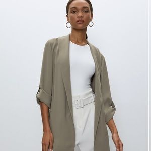 NWOT! Aritzia Babaton Kabloona Robe- Mid